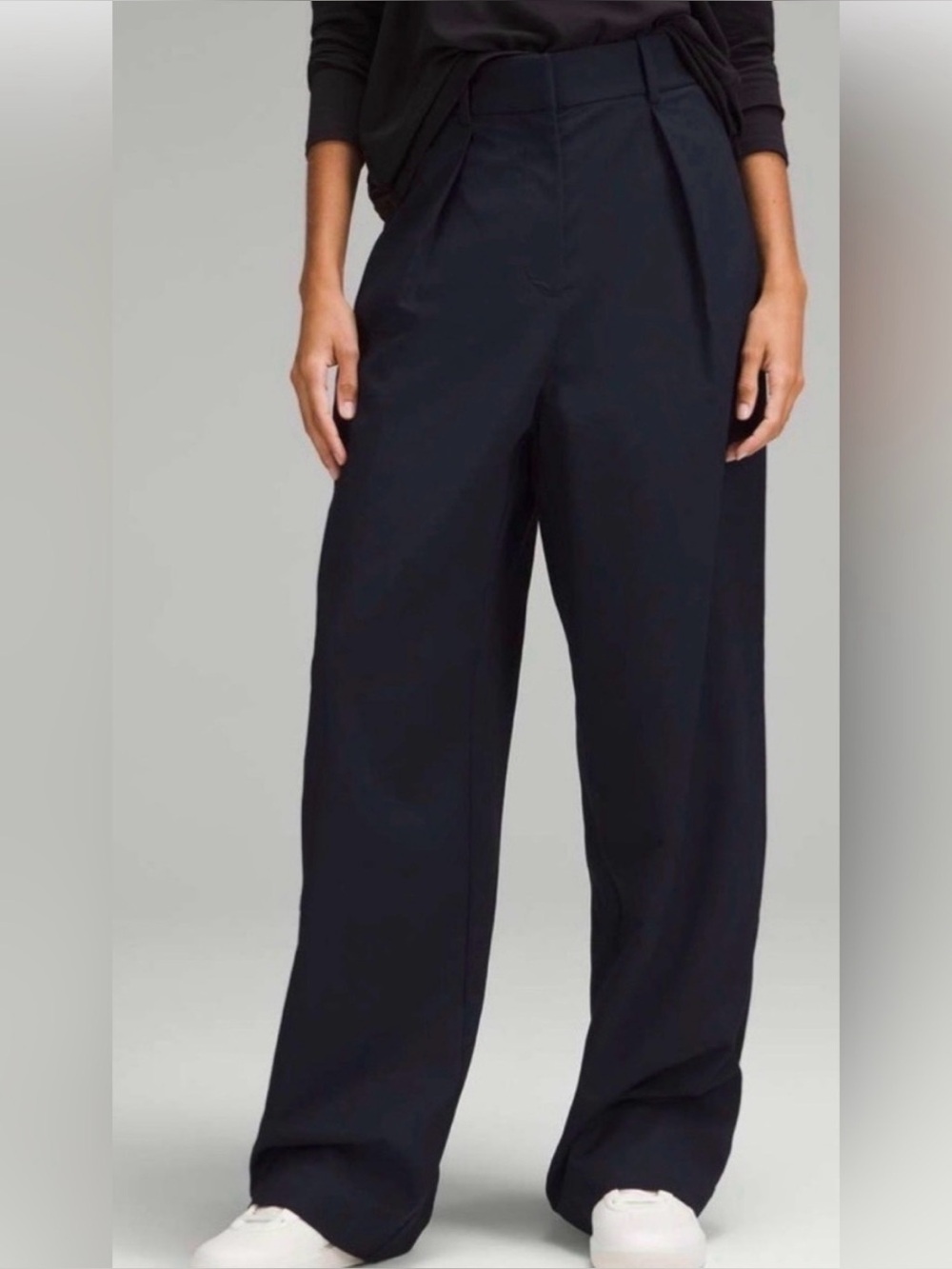 NWT Lululemon wide leg pants size 4